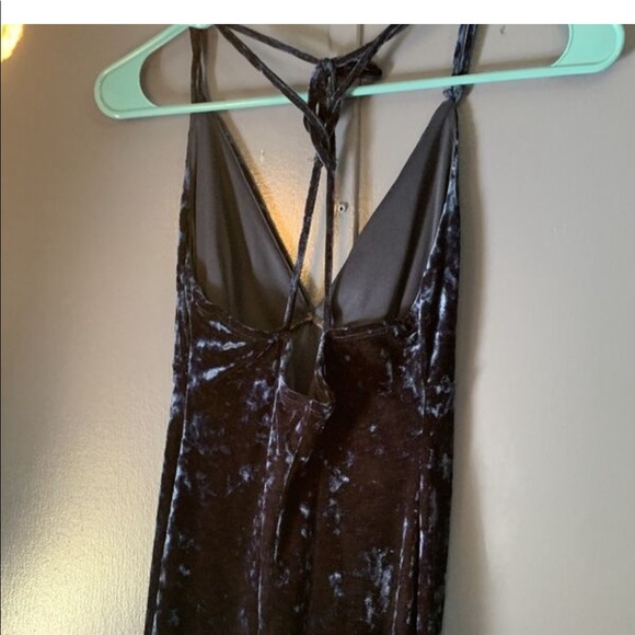 𝘽𝙡𝙪𝙚 𝙑𝙚𝙡𝙫𝙚𝙩 𝘿𝙧𝙚𝙨𝙨 - Picture 2 of 2